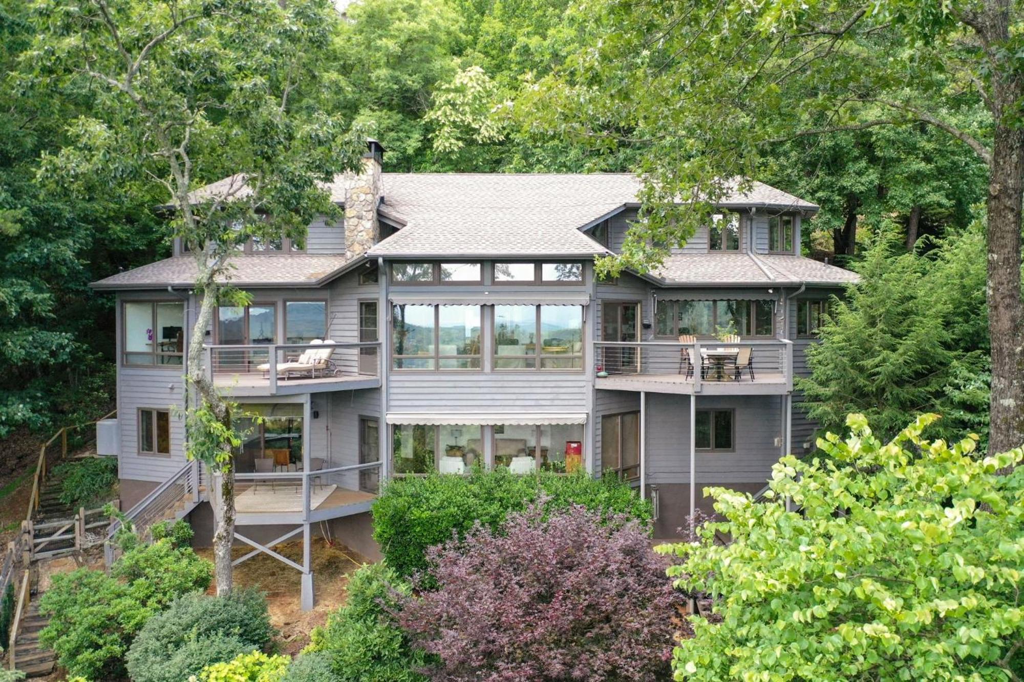 Falken Haus - Relax In Seclusion With Panoramic Lake Views Jasper Extérieur photo