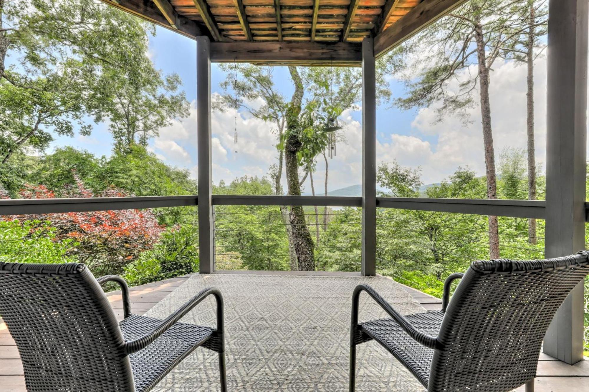 Falken Haus - Relax In Seclusion With Panoramic Lake Views Jasper Extérieur photo