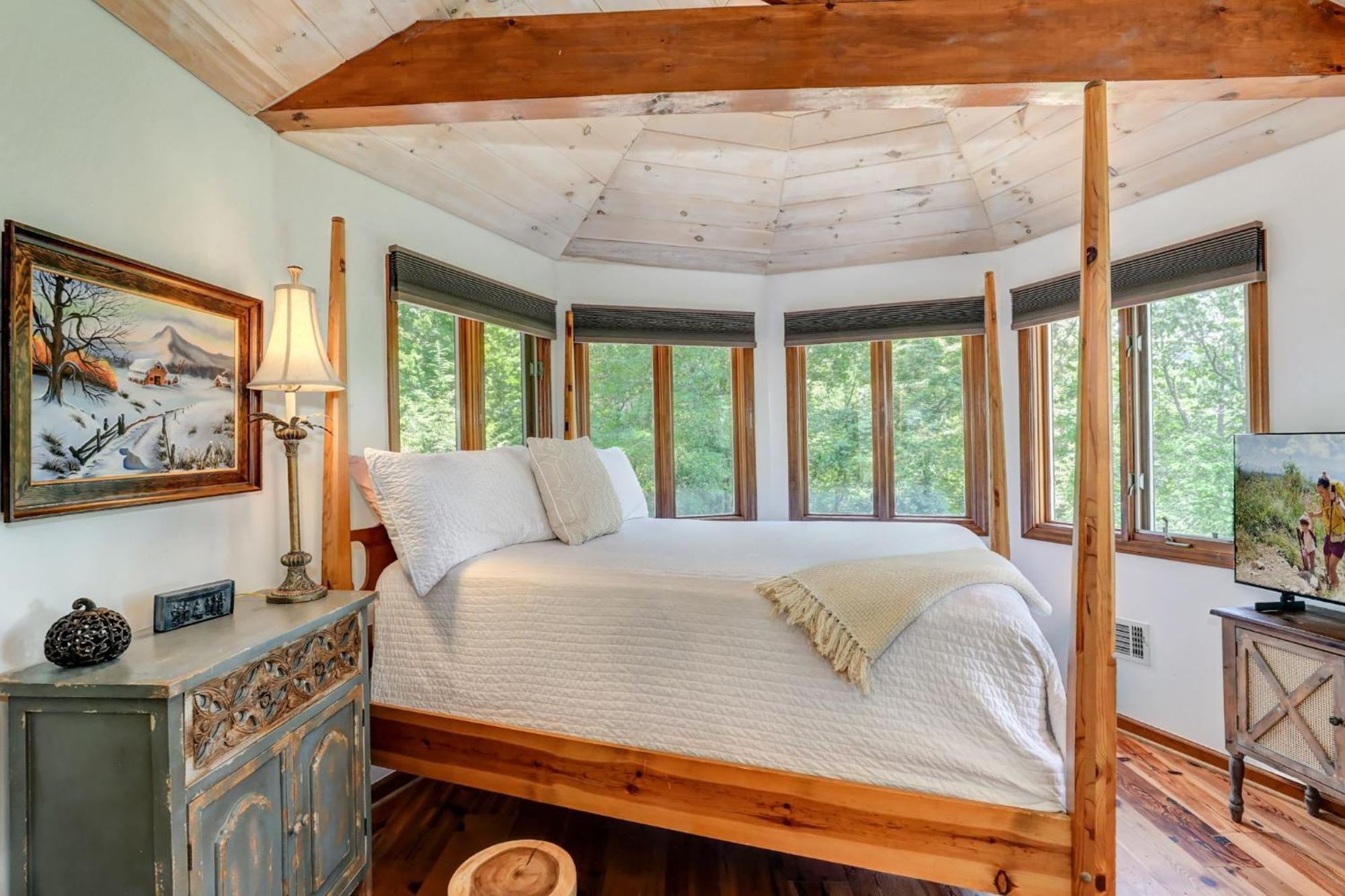 Falken Haus - Relax In Seclusion With Panoramic Lake Views Jasper Extérieur photo