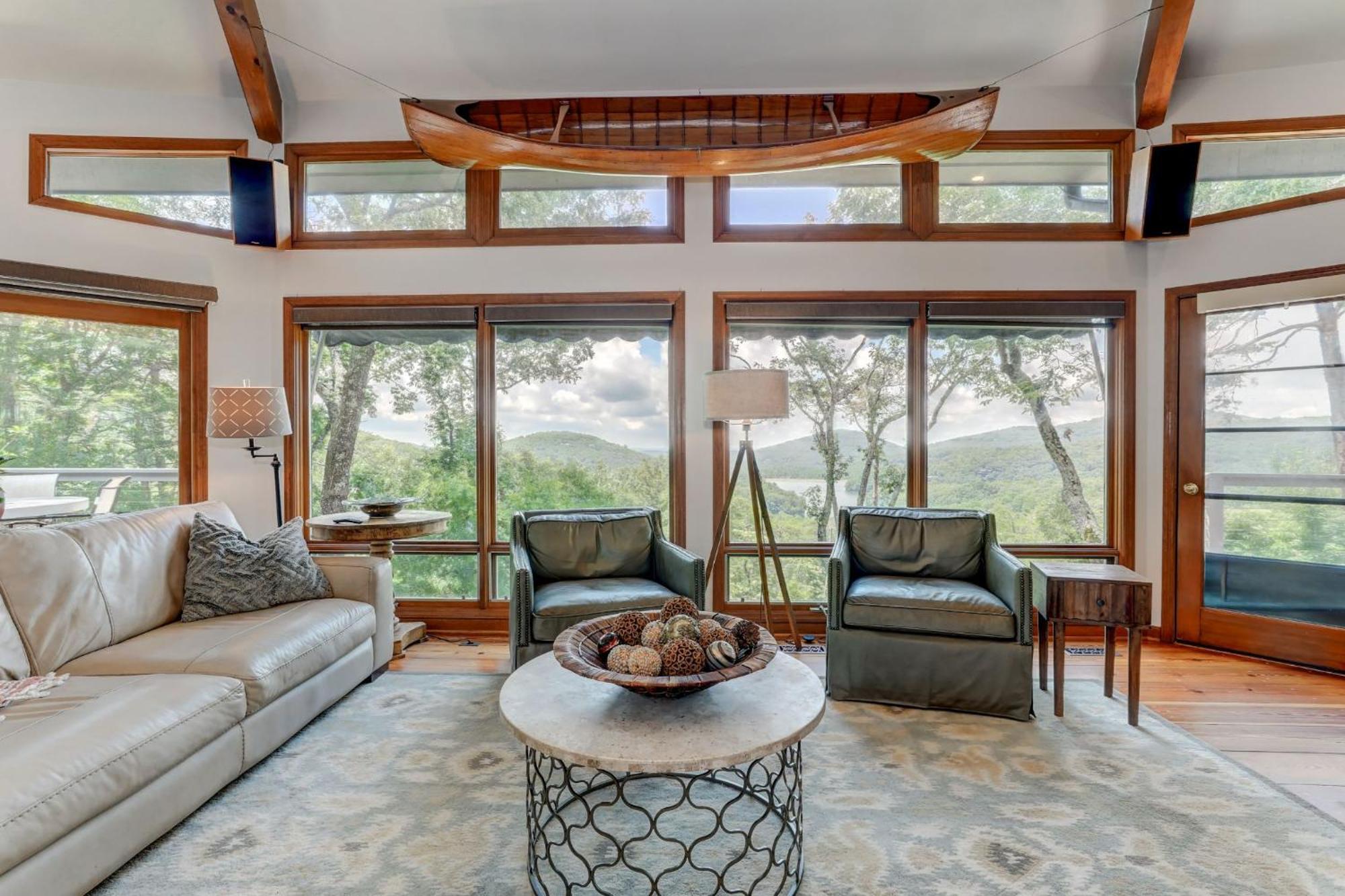 Falken Haus - Relax In Seclusion With Panoramic Lake Views Jasper Extérieur photo