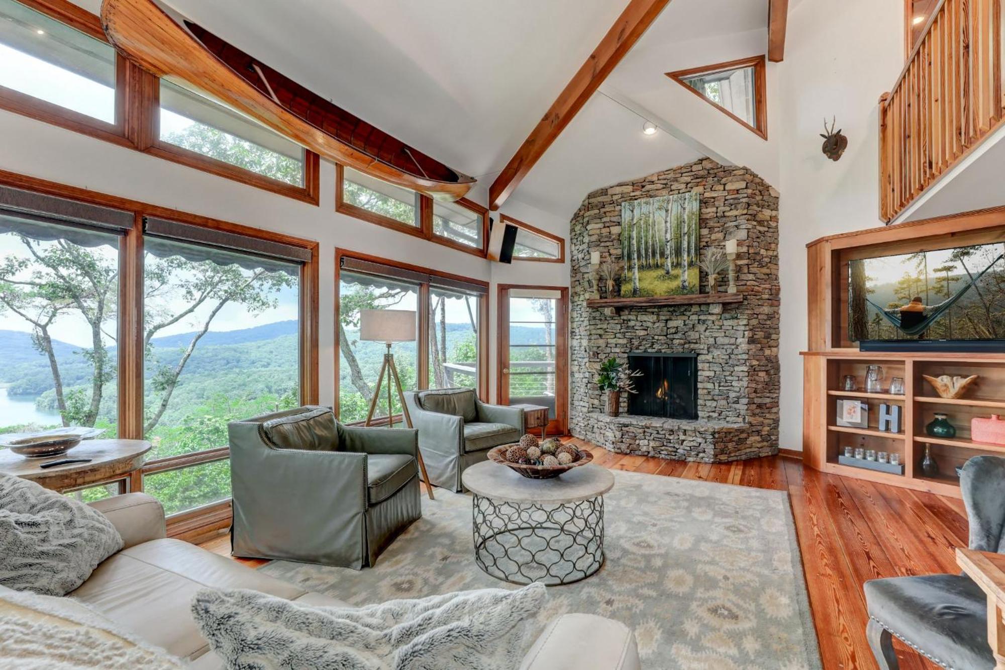 Falken Haus - Relax In Seclusion With Panoramic Lake Views Jasper Extérieur photo